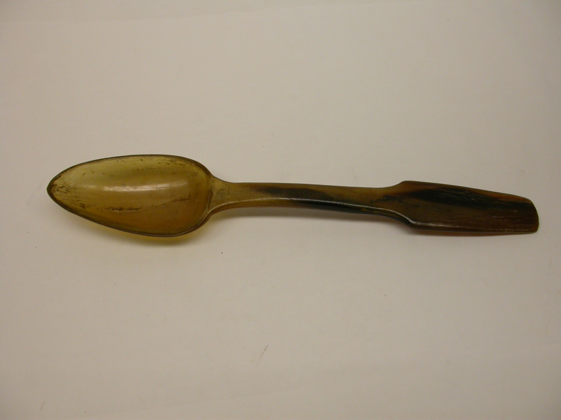 a%20spoon%20made%20out%20of%20horn%20wood